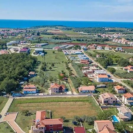 Mala Dom wakacyjny *